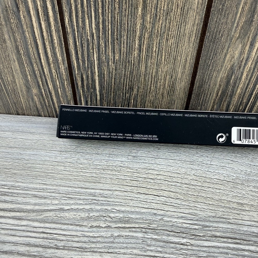 NARS MIZUBAKE KABUKI BRUSH (Contour/Sculpting Brush) Brand new in Box - Picture 8 of 16